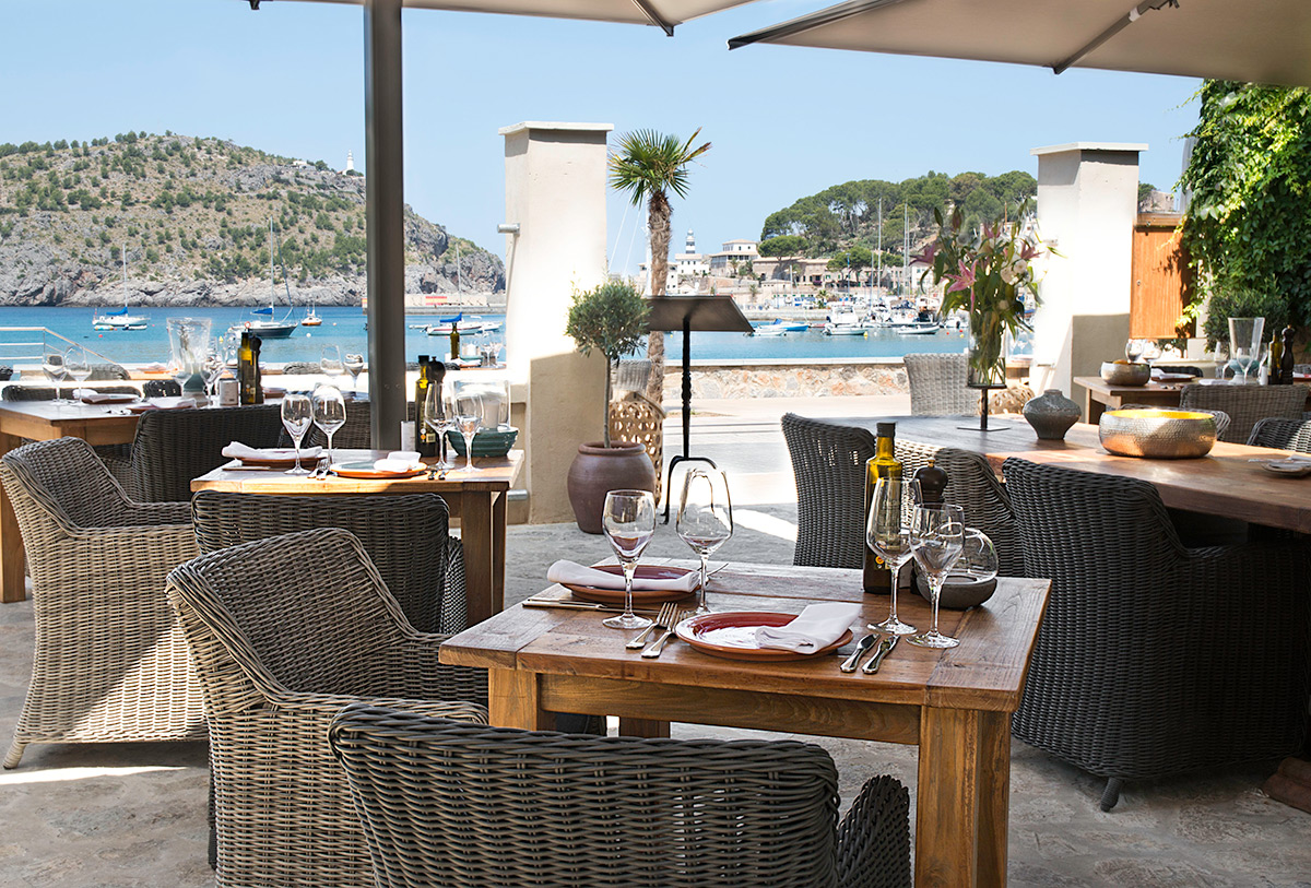 Dining by the sea at Sa Barca, Port de Sóller Das Leben auf Mallorca