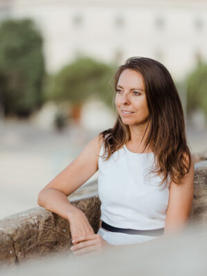 Dra Estrella Fernandez