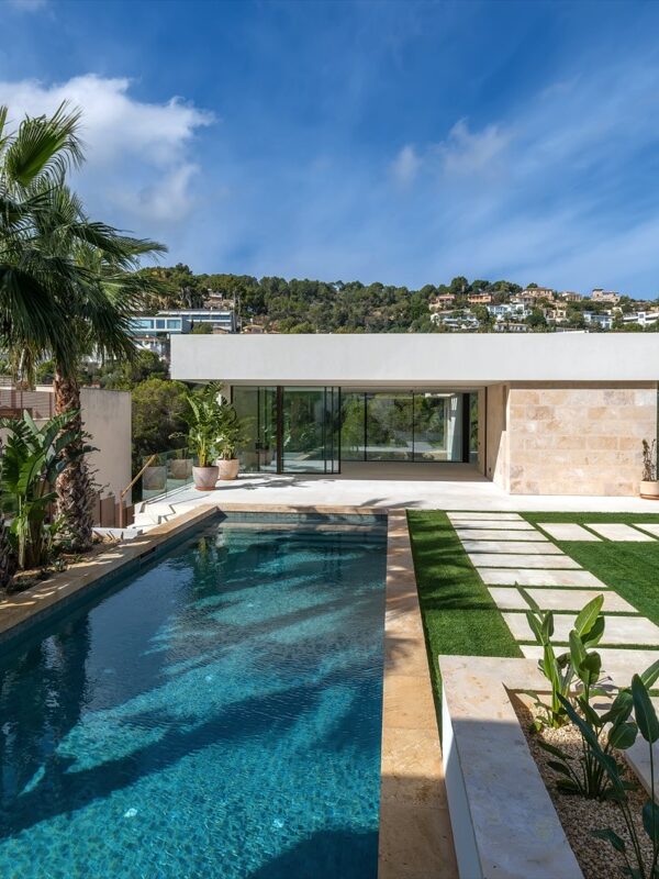 Villa for sale in clos to Portals