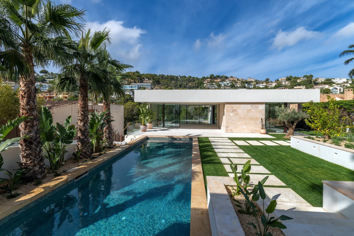 Neue Designervilla mit Pool in der Nähe von Portals Nous
