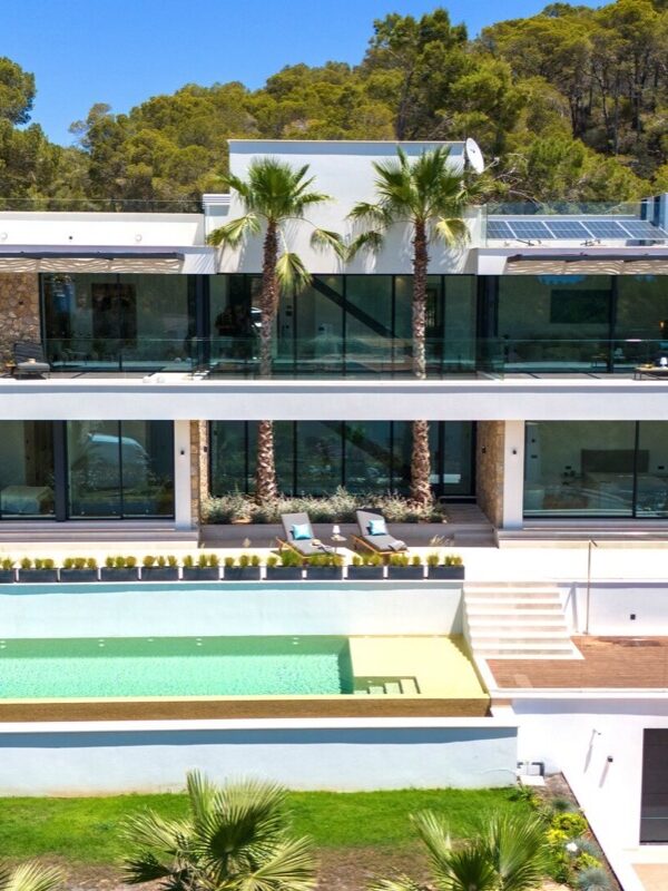 Villa for sale in Camp de Mar