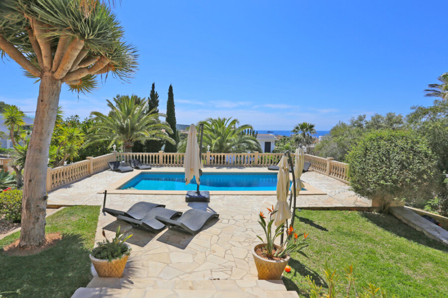 Villa for sale in Santa Ponsa