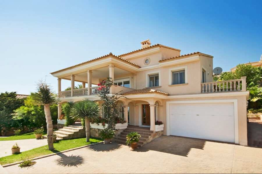 Villa for sale in Santa Ponsa