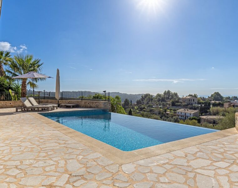 Villa for sale in Galilea