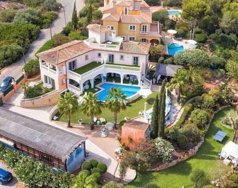 Elegant Mediterranean Villa in Vallgonera