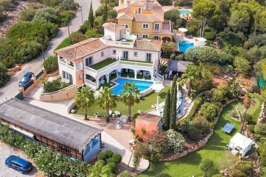 Elegant Mediterranean Villa in Vallgonera