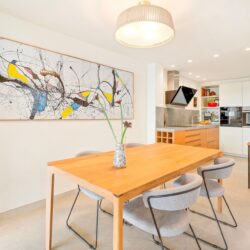 Renovierte dachgeschosswohnung mit terrasse und bergblick in palma zu verkaufen