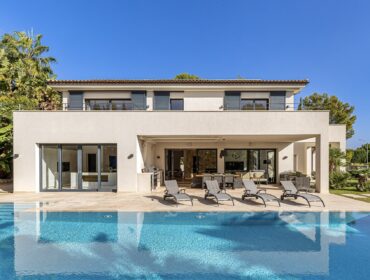 Contemporary sea view villa for sale in santa ponsa