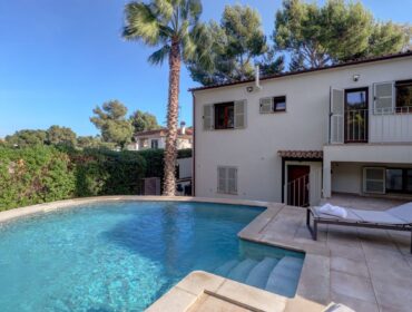 Energieeffiziente mediterrane villa zum verkauf nahe golf und meer in santa ponsa