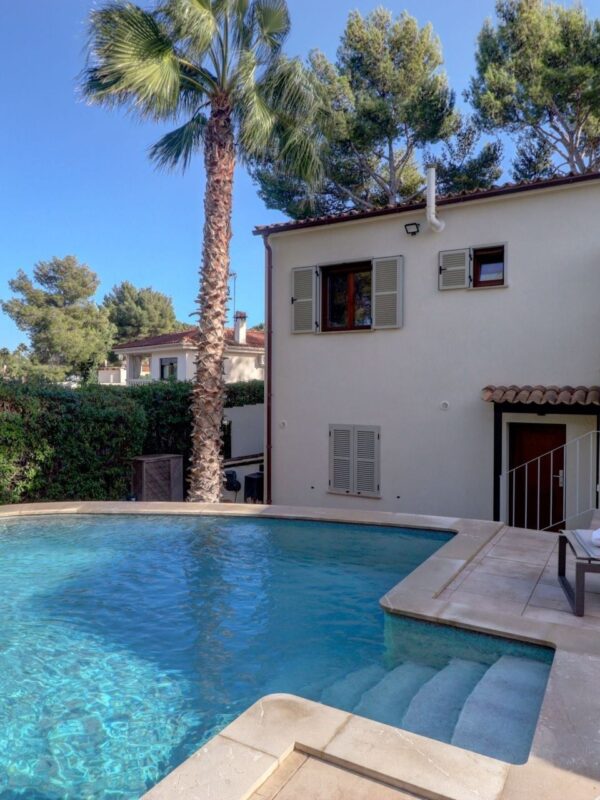 Energieeffiziente mediterrane villa zum verkauf nahe golf und meer in santa ponsa