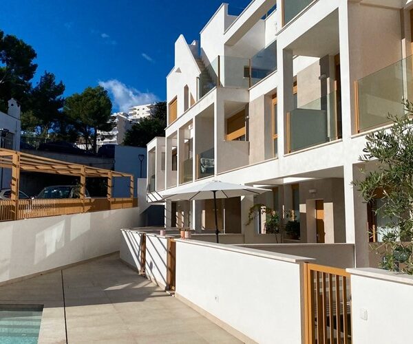 Renovated attic apartment with a terrace and mountain views for sale in palma