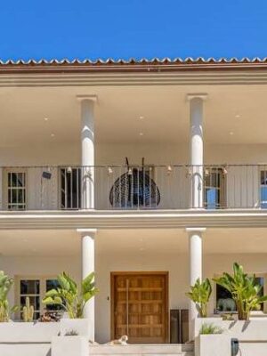 Energy-efficient mediterranean villa for sale close to the golf course and the sea in santa ponsa