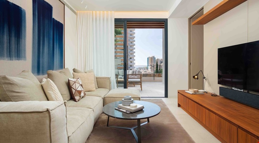 Sea-view apartment with private pool, garden and terraces for sale in palma