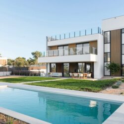 New-build villa for sale with landscaped garden, pool, terraces and golf proximity in son gual