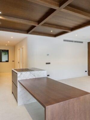 Contemporary townhouse with rooftop terrace and pool for sale in palma