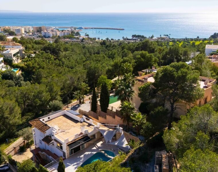 Sea-view luxury villa for sale in costa d’en blanes with pool, lift and wellness spaces