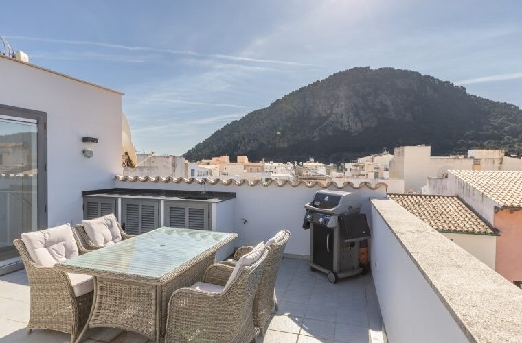 Penthouse apartment for sale with private jacuzzi terrace and open views in pollença