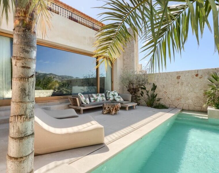 Sleek four-bedroom contemporary home with private pool in campanet