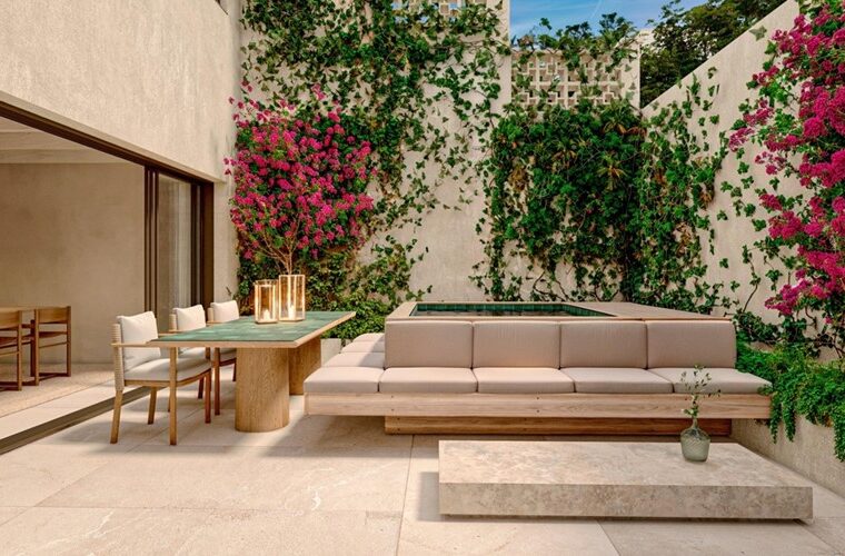 Refined four-bedroom townhouse with private pool and contemporary design in palma