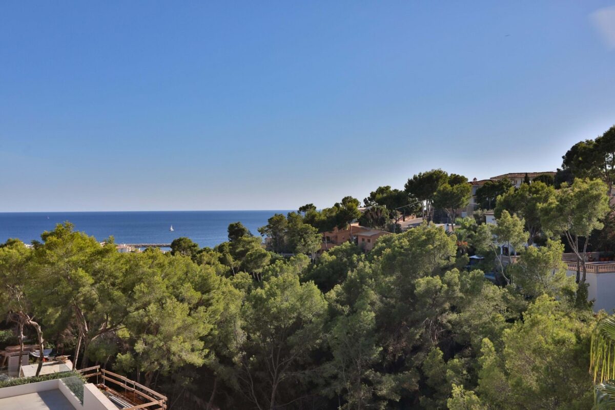 Mediterrane Villa mit Gästehaus und Meerblick in Costa d’en Blanes zu verkaufen