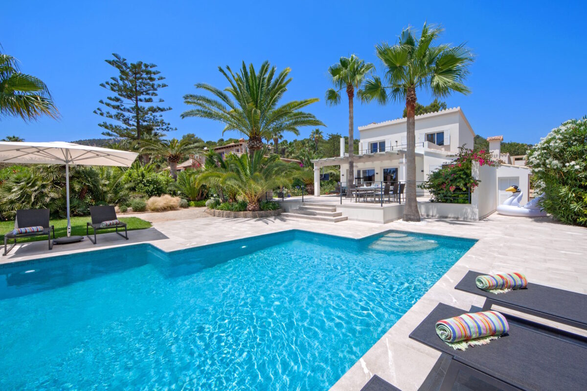 Mediterrane Villa mit Ferienvermietungslizenz und Meerblick in Port d’Andratx