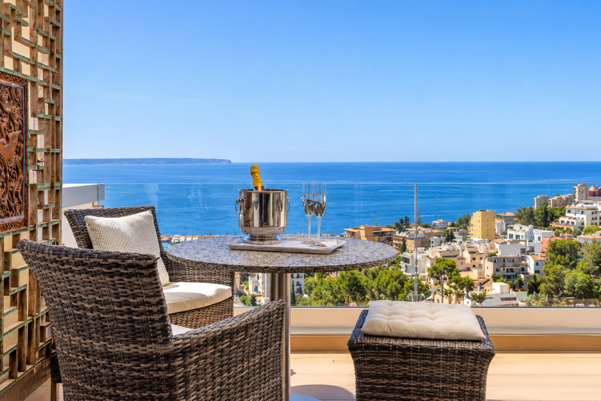 Luxuriöses Penthouse mit privatem Dach-Whirlpool zum Verkauf in Cala Major